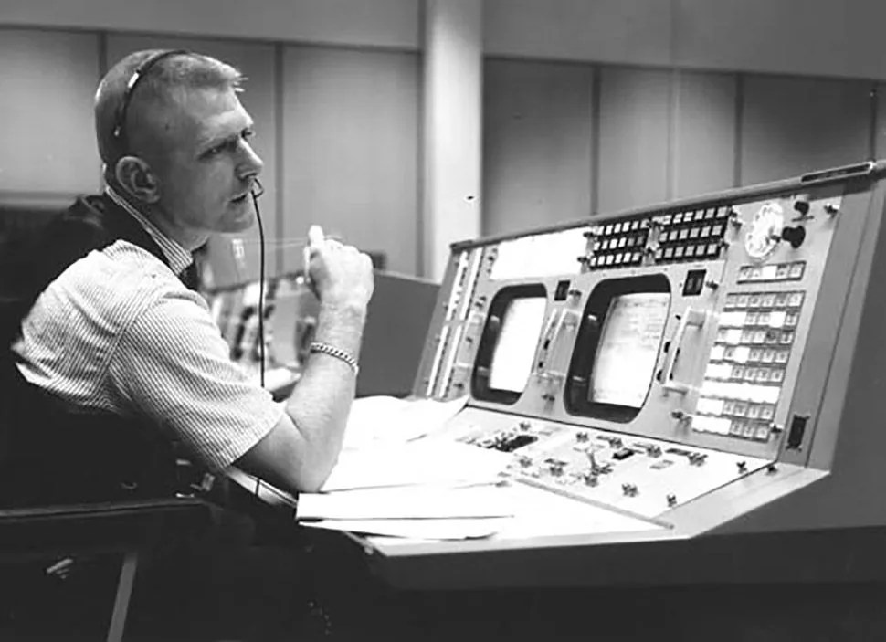 apollo-13-gear-patrol-ambiance-4