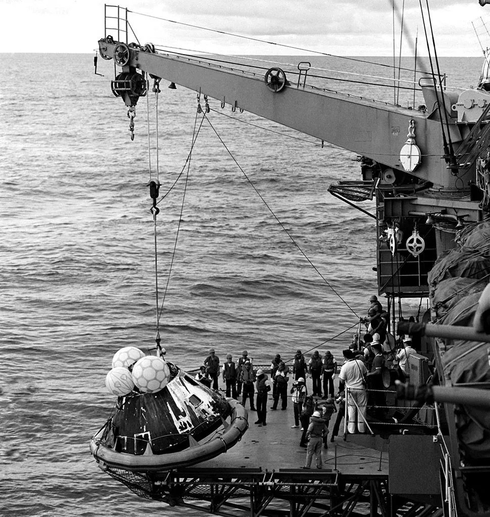 apollo-13-gear-patrol-ambiance-6
