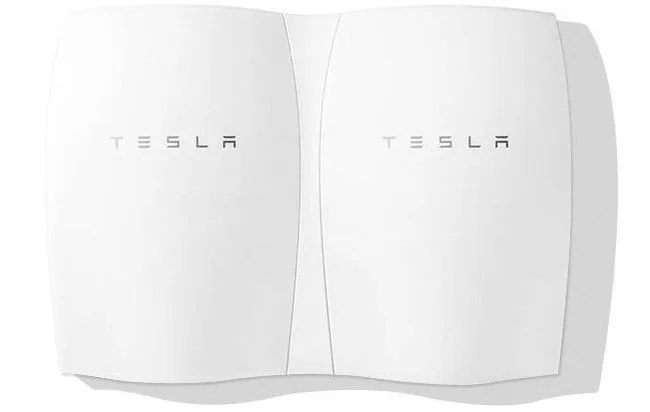 tesla-powerwall-gear-patrol-ambiance