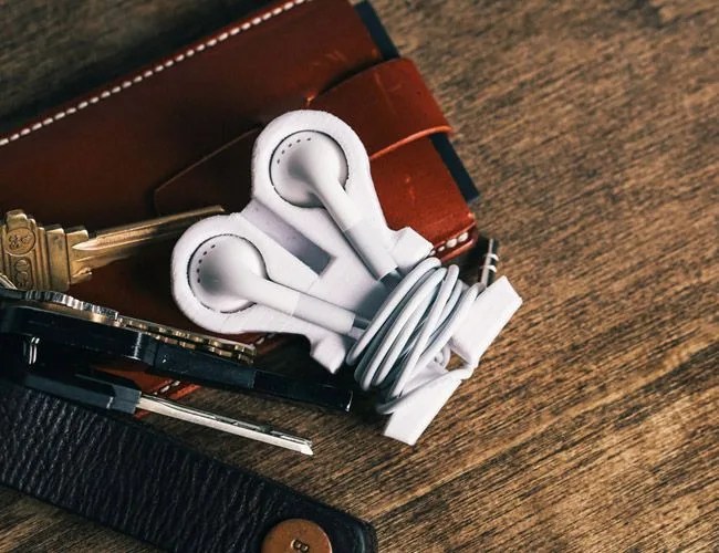 Dremel-Earbud-Holder-650×500-Gear-Patrol