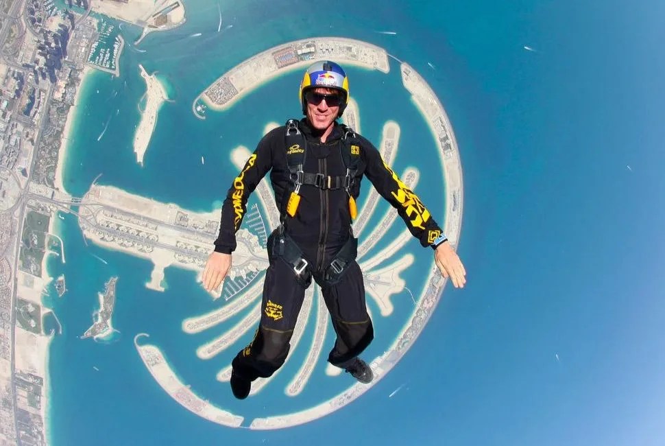danger-jobs-gear-patrol-skydive