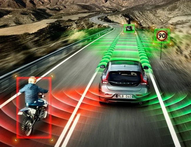 Semi-Autonomous-Cars-Gear-Patrol-LEad