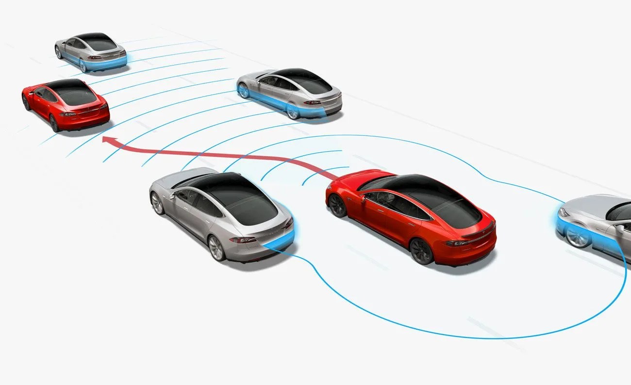 Tesla-Autopilot-Gear-Patrol-