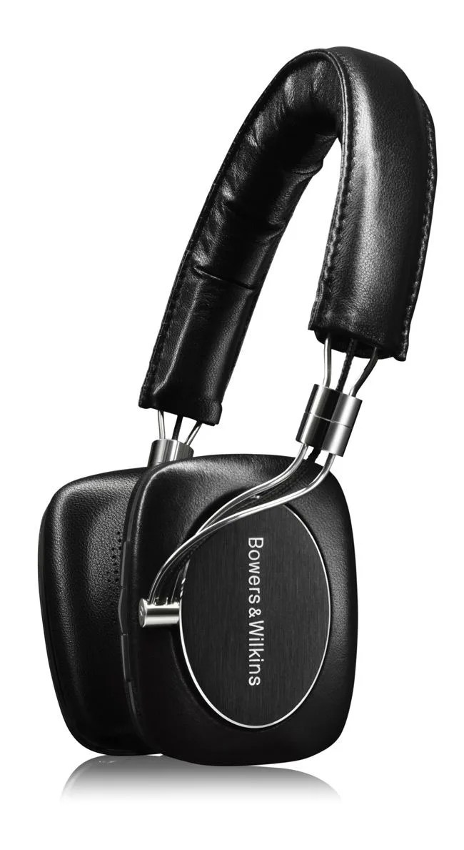 BW-P5-Wireless-GP100-Gear-Patrol-Ambiance
