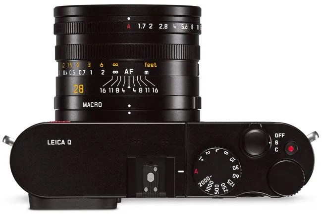 Leica-Q-GP100-Gear-Patrol-Ambiance