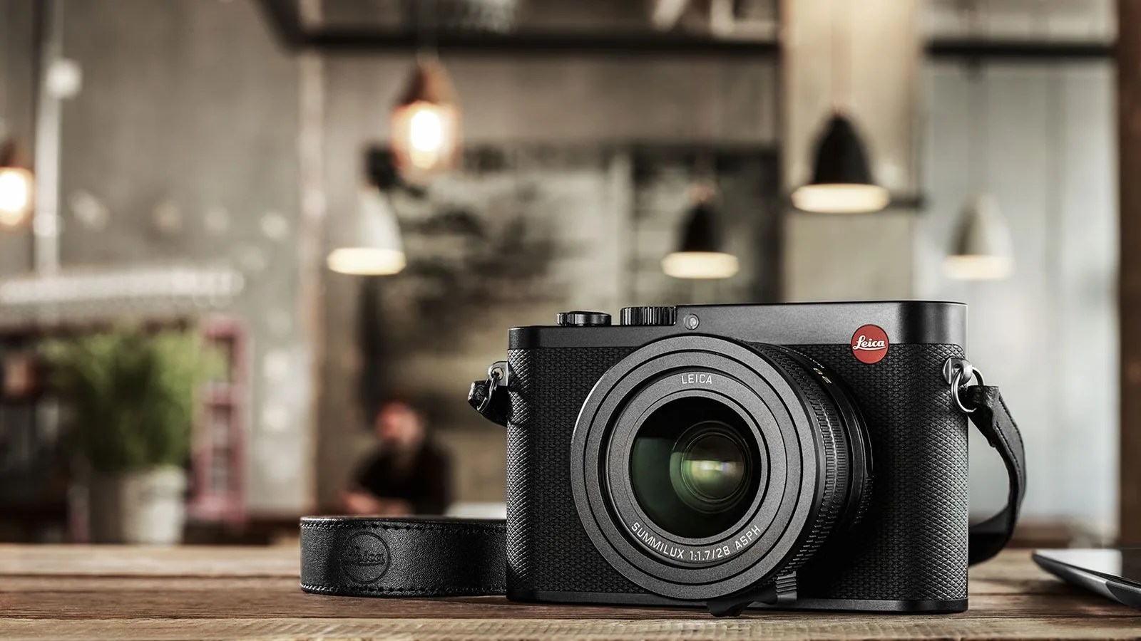 Leica-Q-GP100-Gear-Patrol-Hero-Left-White