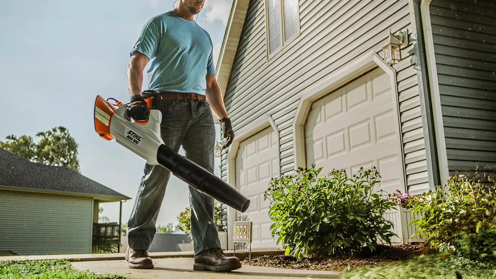 Stihl-GP100-Gear-Patrol-Hero-Left-White