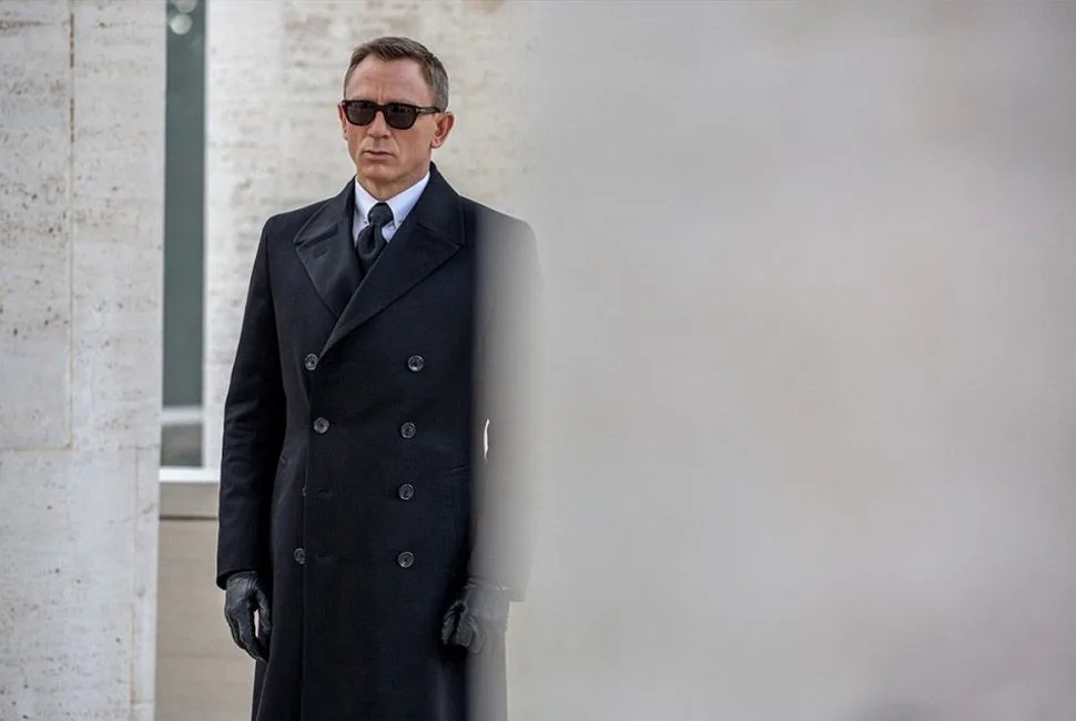 bond-style-guide-gear-patrol-970