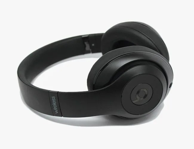 cyber-monday-website-gear-patrol-dre
