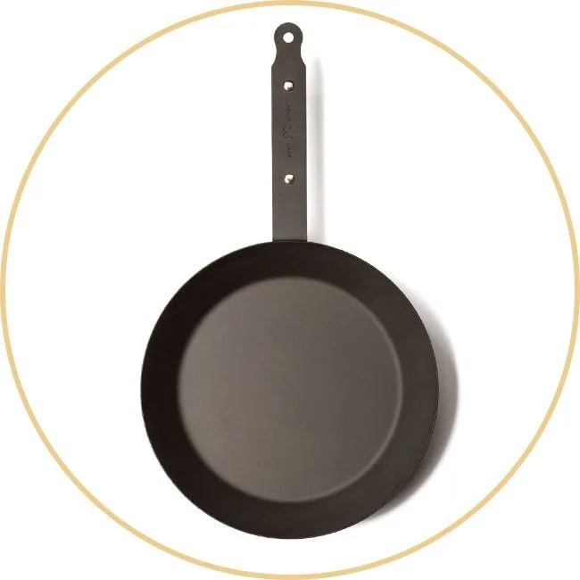 outdoors-xmas-gear-patrol-skillet