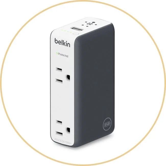 Globetrotter-12-Guys-Xmas-Gear-Patrol-belkin