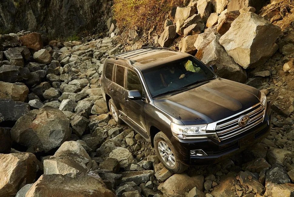 Toyota-Land-Cruiser-Gear-Patrol