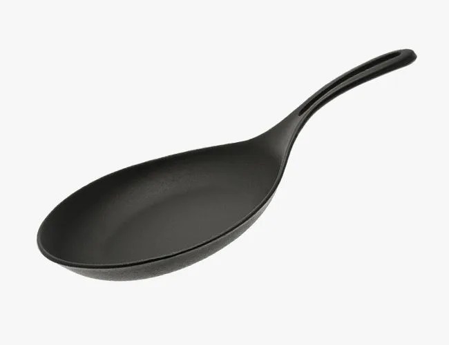 best-cast-iron-kitchen-tool-gear-patrol-omlette-pan