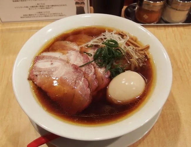 best-ramen-gear-patrol-ambiance