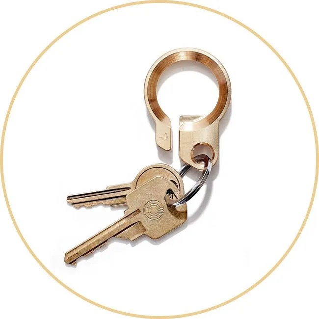 mixologist-xmas-gear-patrol-keyring