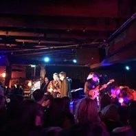 72-Hours-Seattle-Gear-Patrol-Bar