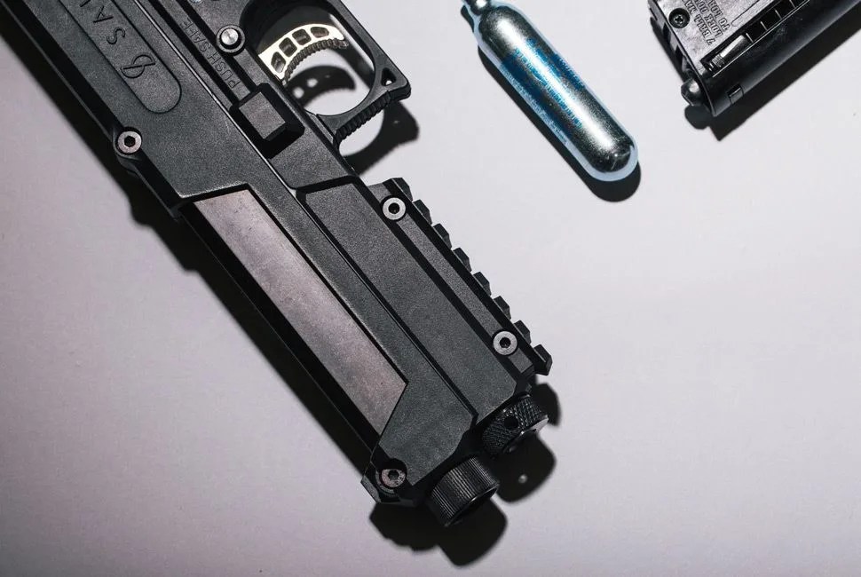Salt-Gun-Gear-Patrol-Ambiance-2