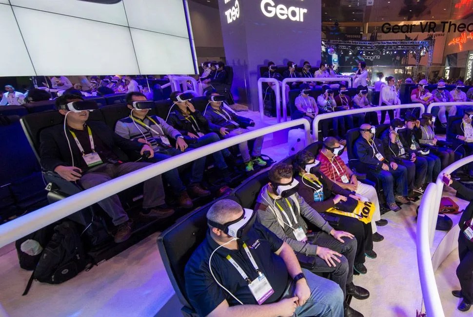 Samsung-VR-Studio-Gear-Patrol-Lead-Full