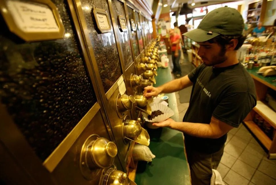best-coffee-shops-gear-patrol-uncommon
