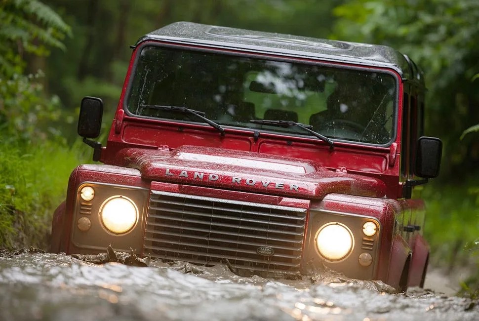 overland-gear-gear-patrol-full-lead