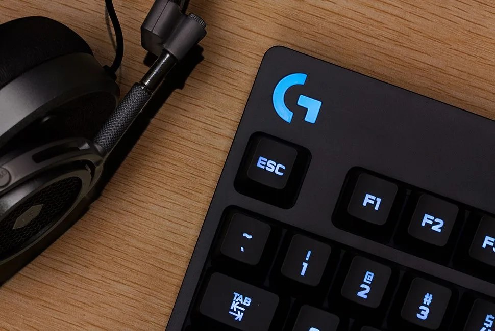 logitech-keyboard-gear-patrol-full-lead