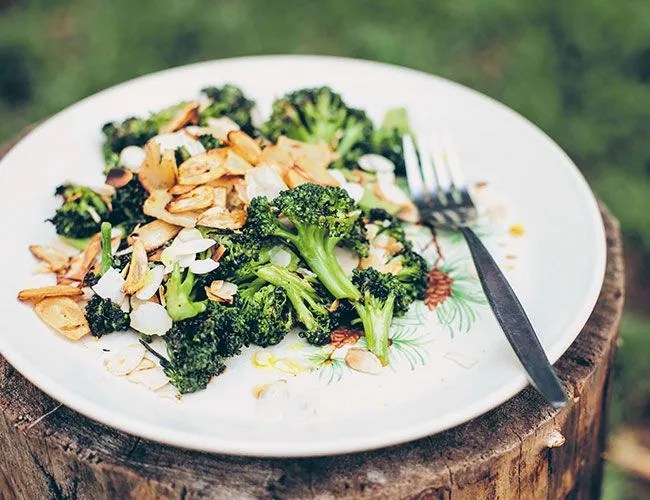 steak-sides-gear-patrol-broccoli