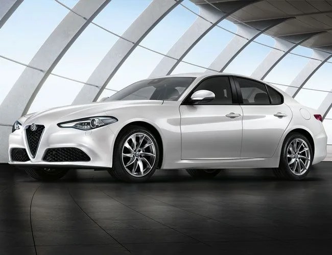 geneva-car-show-gear-patrol-alfa-romeo-2
