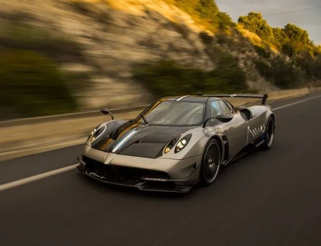 geneva-car-show-gear-patrol-pagani-2
