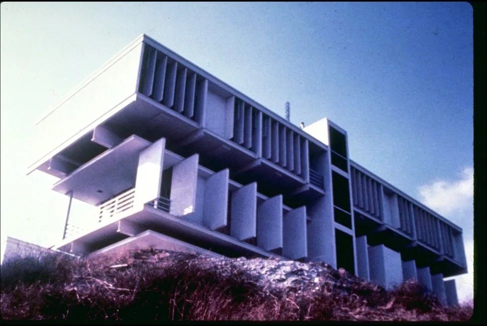 USC-Arch-Gear-Patrol-Iwata-Residence