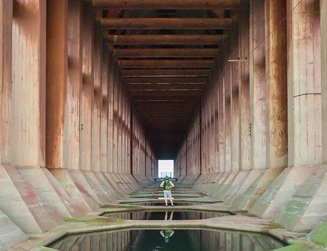 gearpatrol-lakesuperior-oredock-650