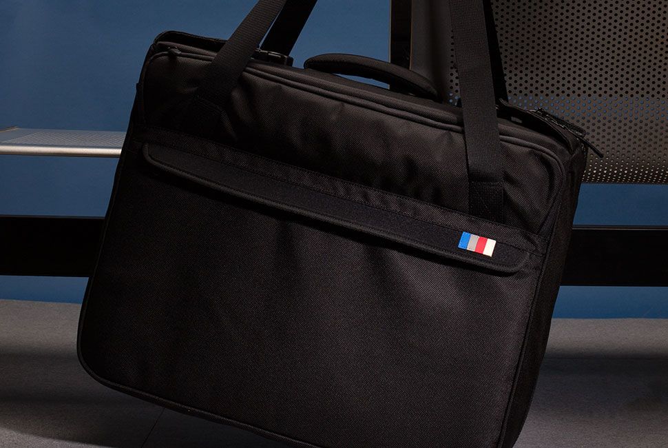 gp-mag-carry-on-gear-patrol-lexdry