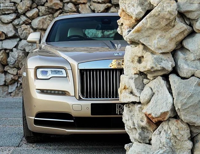 rolls-royce-dawn-gear-patrol-feature