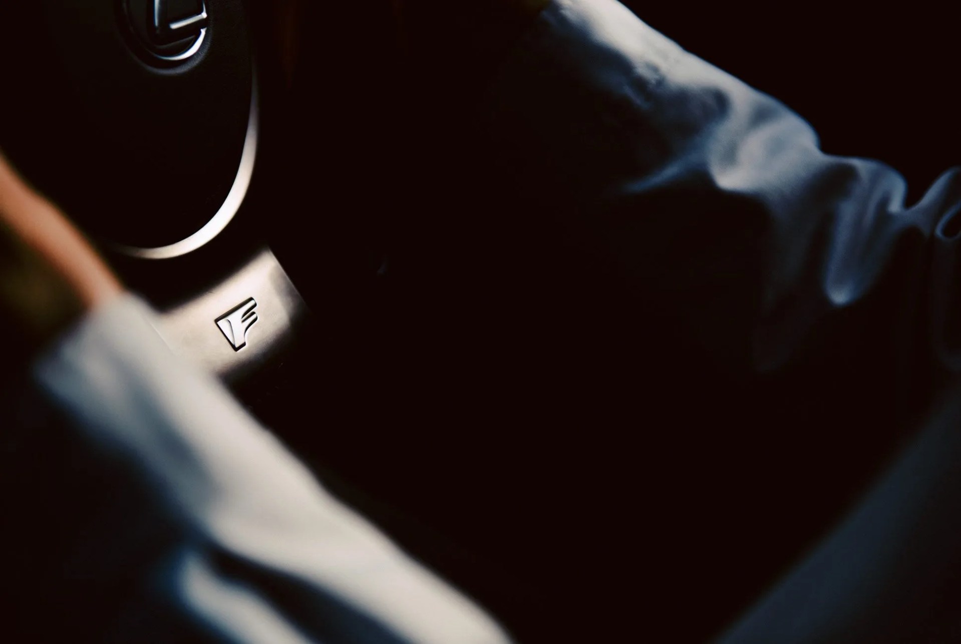 Lexus-LFA-Gear-Patrol-Slide-1