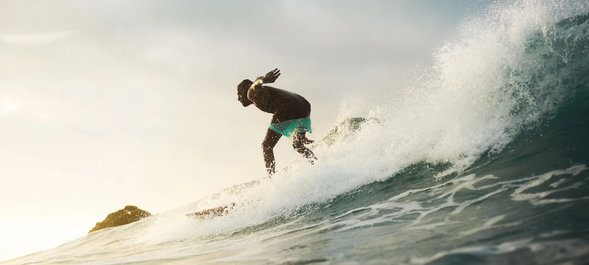 gear-patrol-sri-lanka-surf-lead-1440