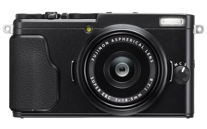 honeymoon-cameras-gear-patrol-fuji