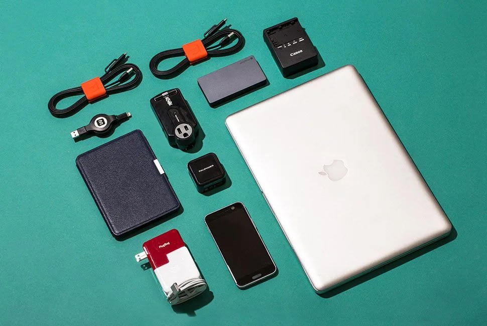 travel-small-gear-patrol-camera