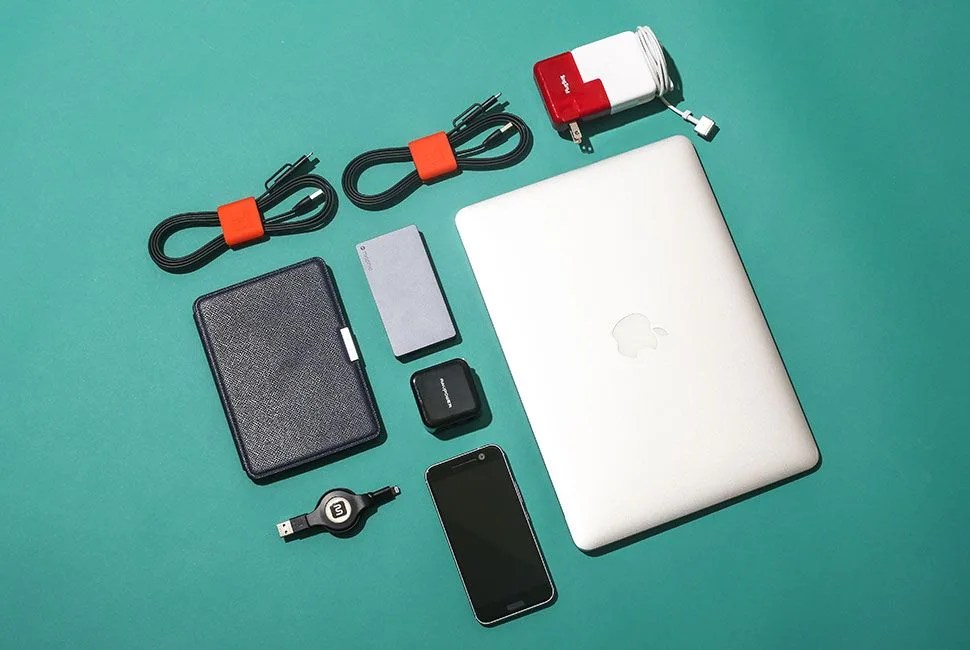 travel-small-gear-patrol-laptop
