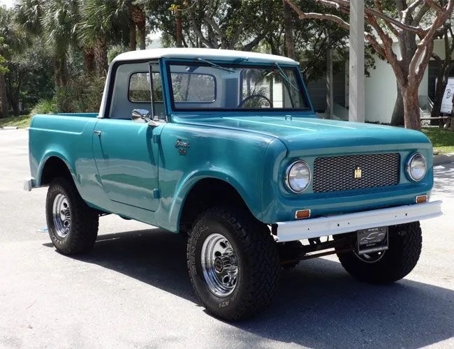 vintage-car-under-15k-gear-patrol-scout