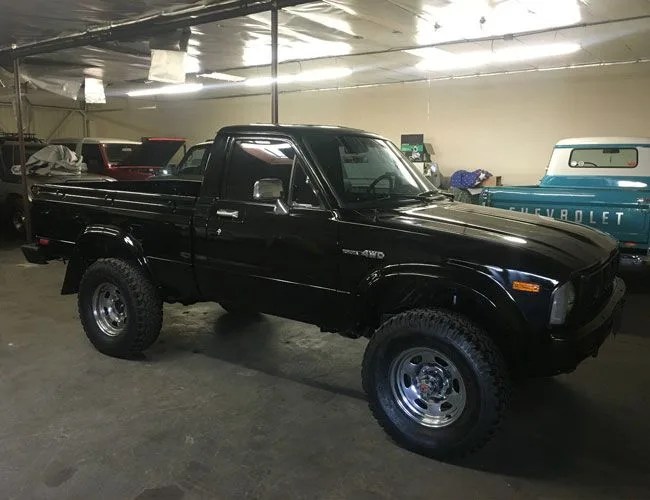 Pint-Sized-Pickups-gear-patrol-tacoma