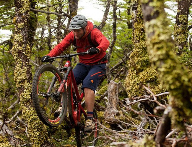 mtn-bikes-this-season-gear-patrol-feature