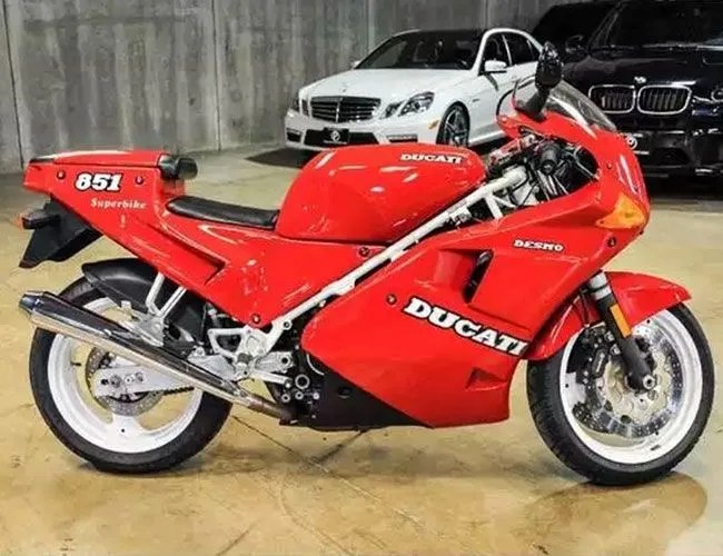 vintage-superbike-gear-patrol-ducati