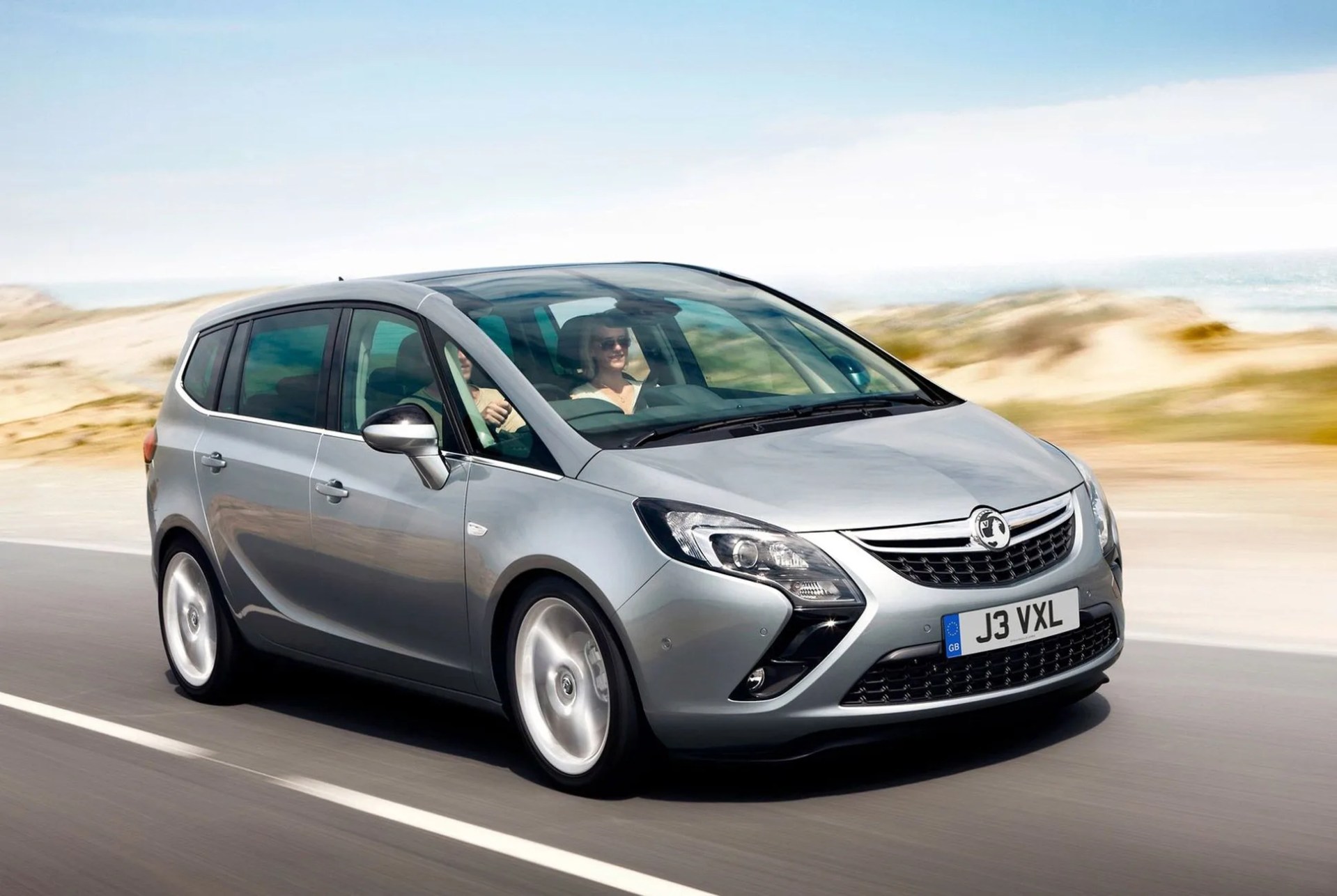 Clarkson-Cars-Gear-Patrol-Vauxhall
