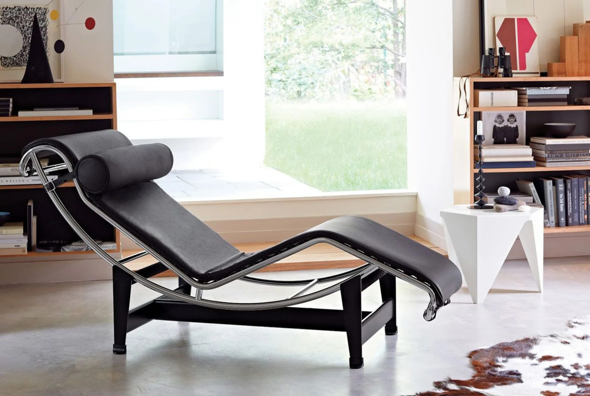 LC4-Chair-Gear-Patrol