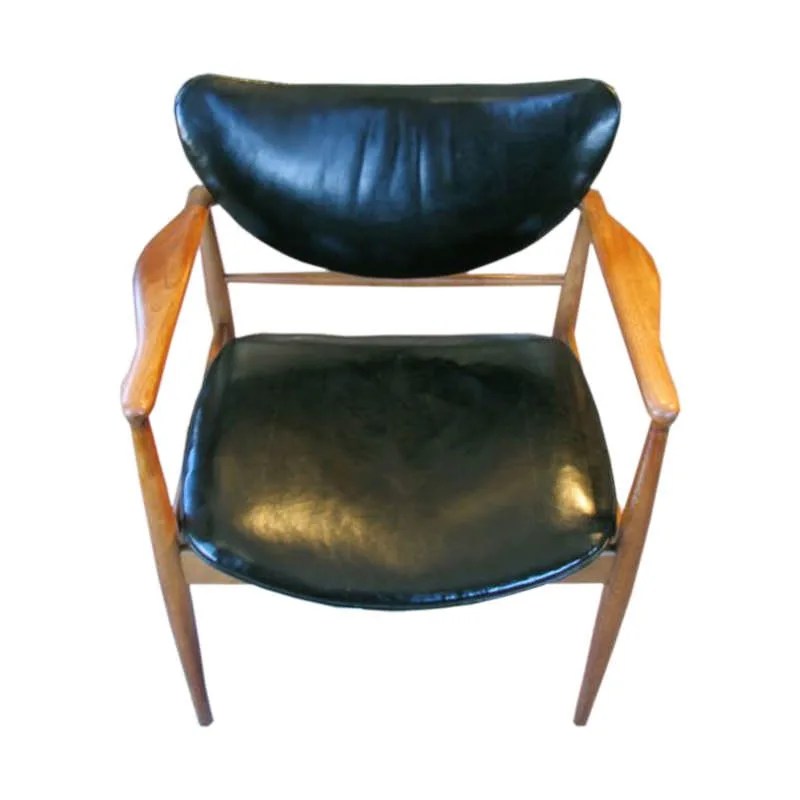 Shiprock-Shoptalk-Gear-Patrol-Armchair