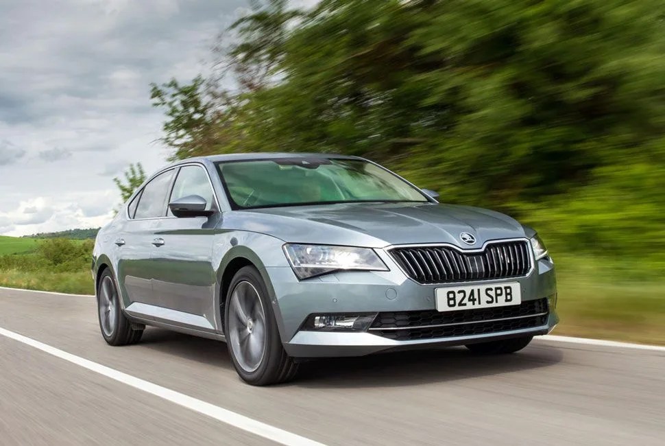 Skoda_Superb-Gear-Patrol