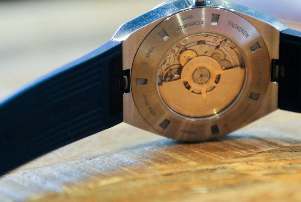 VC-Worldtimer-Gear-Patrol-Ambiance