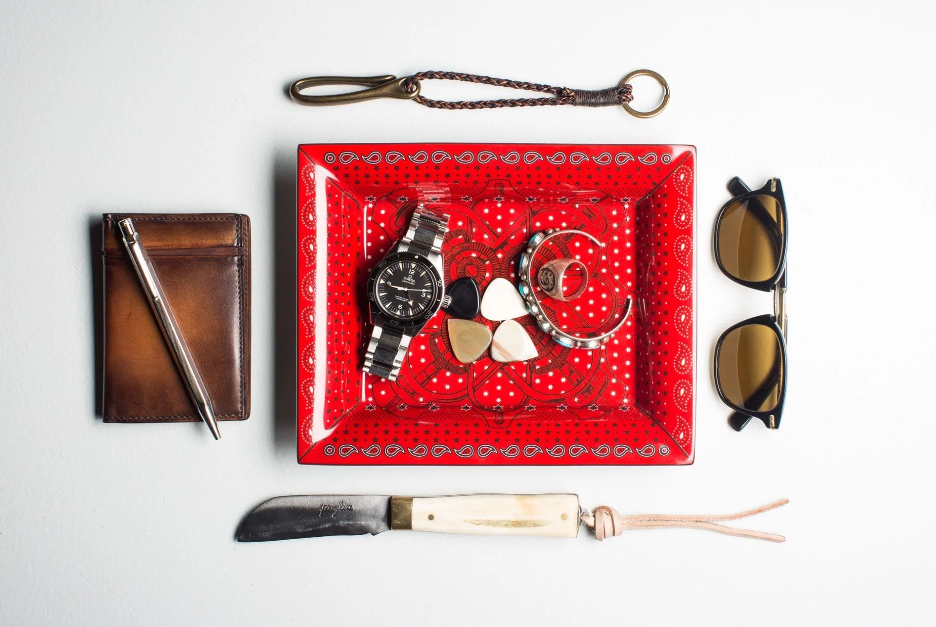 Valet-Trays-Gear-Patrol-John