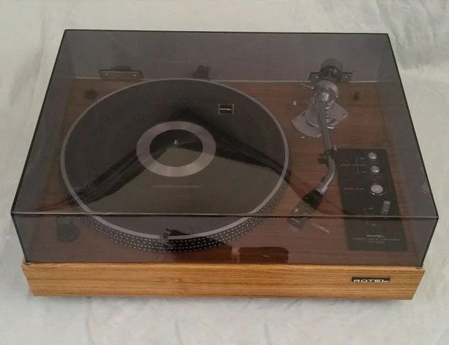 vintage-turntables-gear-patrol-rotel