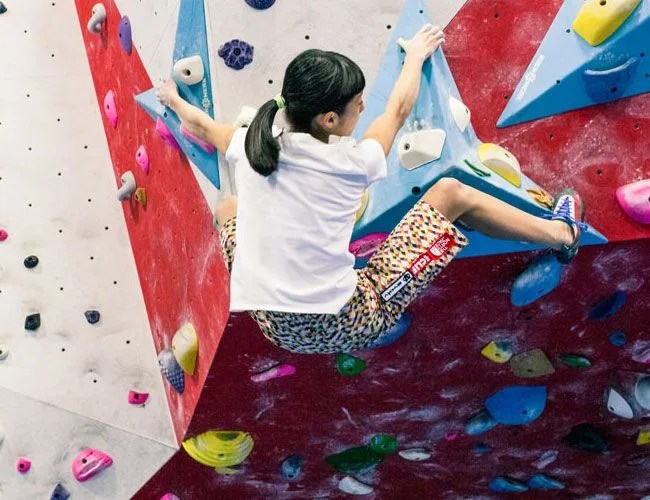 workouts-for-climbers-gear-patrol-stretch