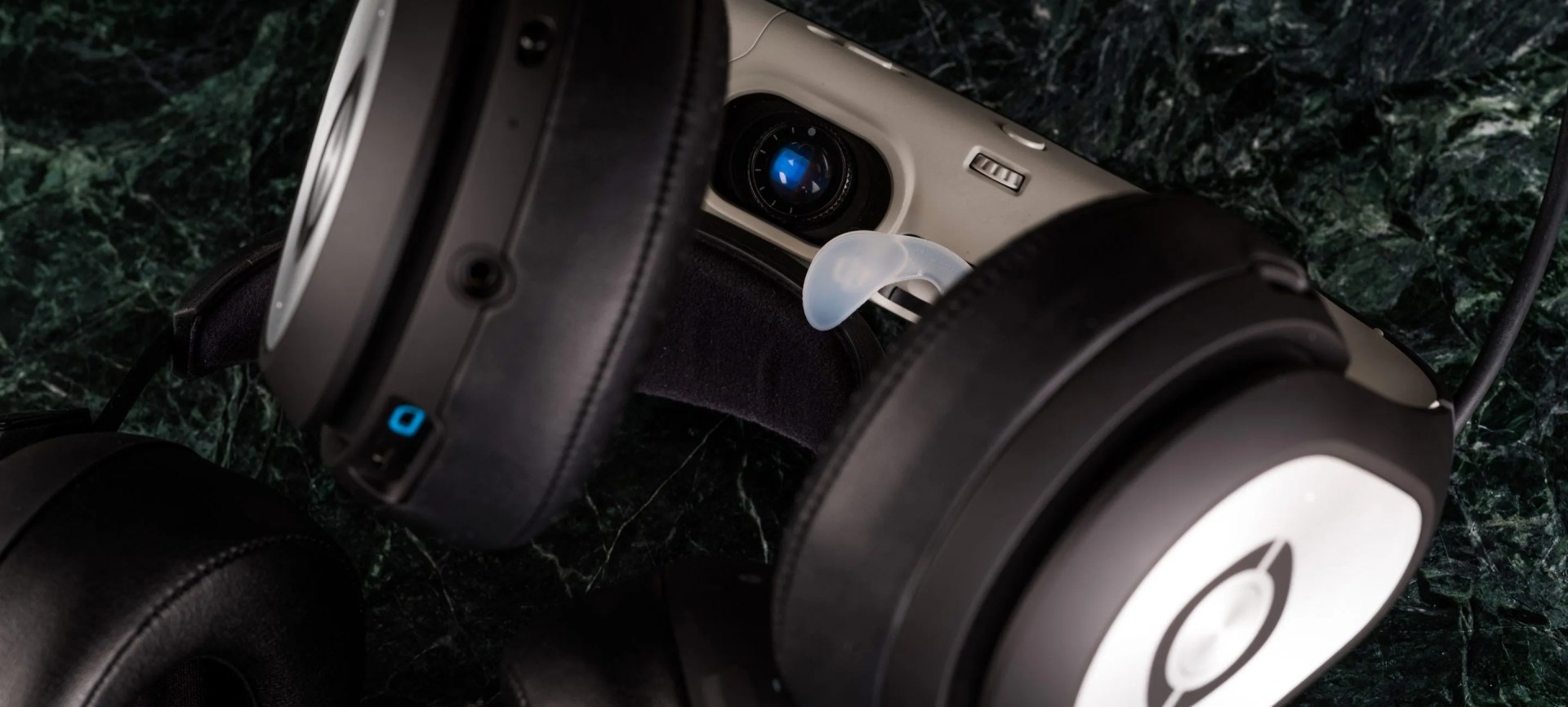 Video-Headsets-Gear-Patrol-Lead-1440